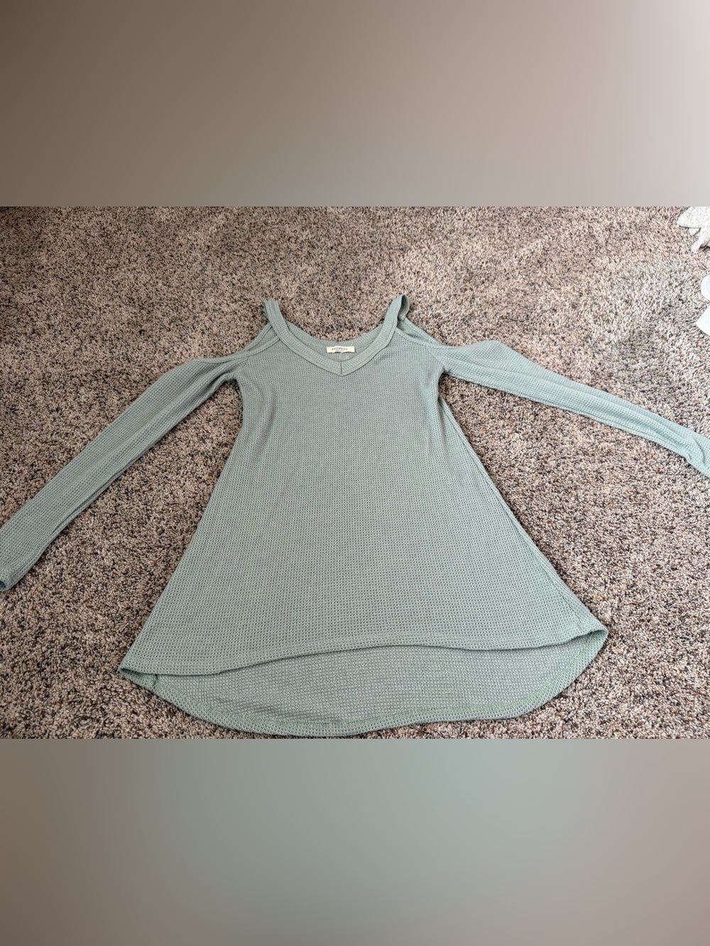 Women’s Long Sleeve Sage Green Cold Shoulder Thermal Shirt — Size Small